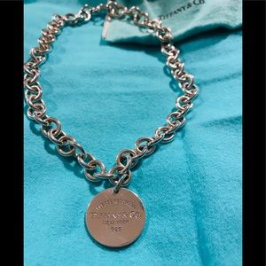 Return to Tiffany & Co 16 inch silver necklace
